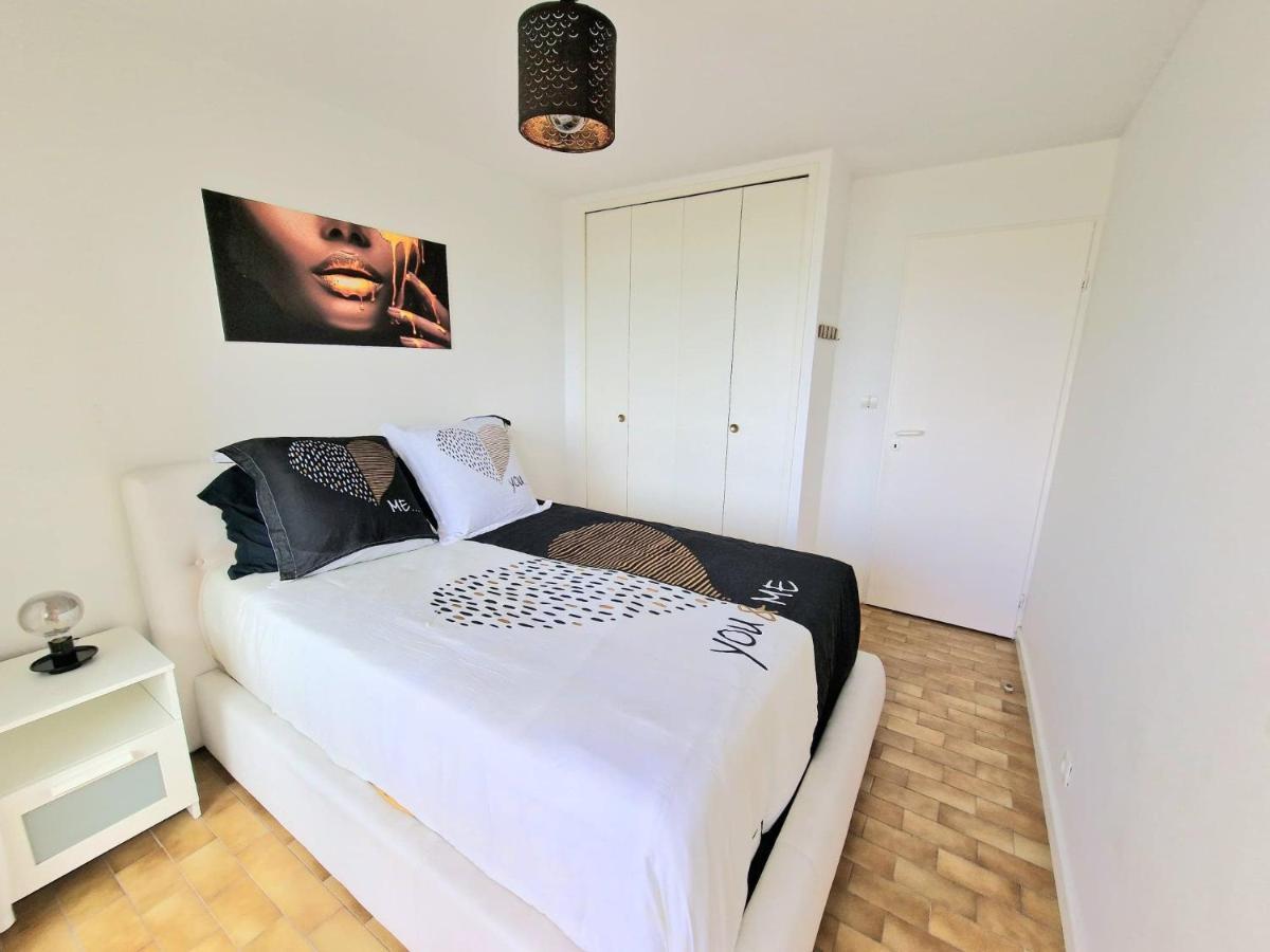 Appartement 1Ere Ligne Piscine Terrasse Au Bord De La Plage Front De Mer Avec 6 Velos Palavas-les-Flots Exterior foto