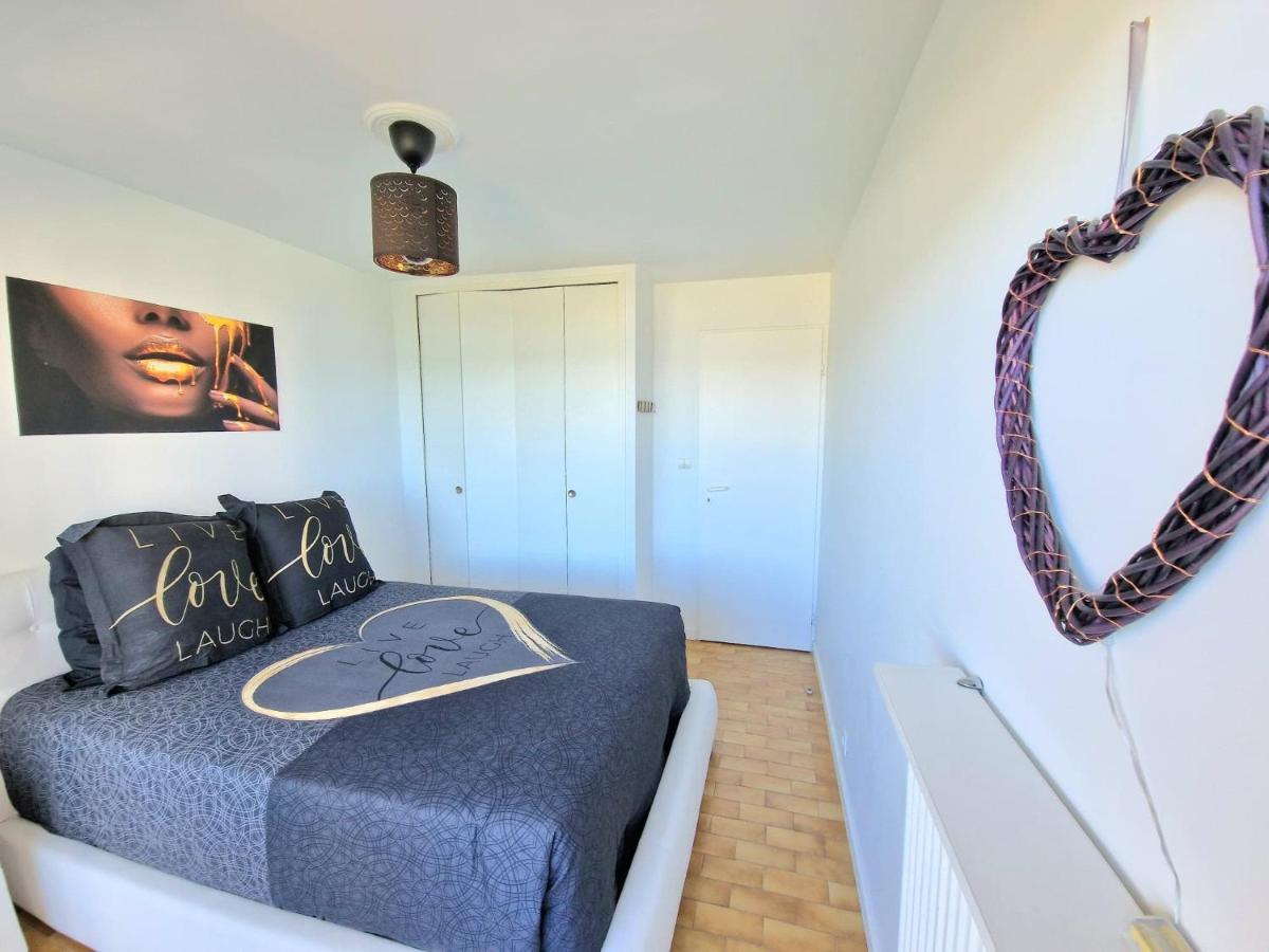 Appartement 1Ere Ligne Piscine Terrasse Au Bord De La Plage Front De Mer Avec 6 Velos Palavas-les-Flots Exterior foto